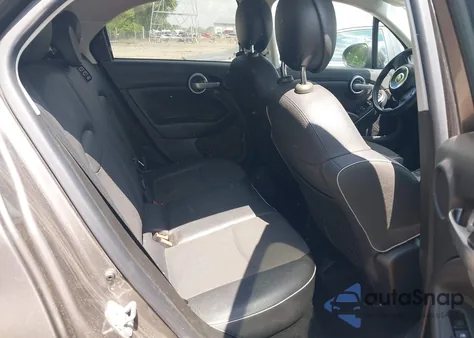 2016 Fiat 500X Trekking z USA, uszkodzony, nr VIN ZFBCFYCT6GP391983